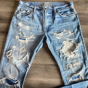 American Eagle Blue jeans ripped 33 x 30